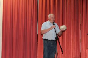 Odprtje razstave 11062019, zupan Dusan Skerbis med otvoritvenim govorom, foto Jozi Sinur, JSKD OI Trebnje (5)